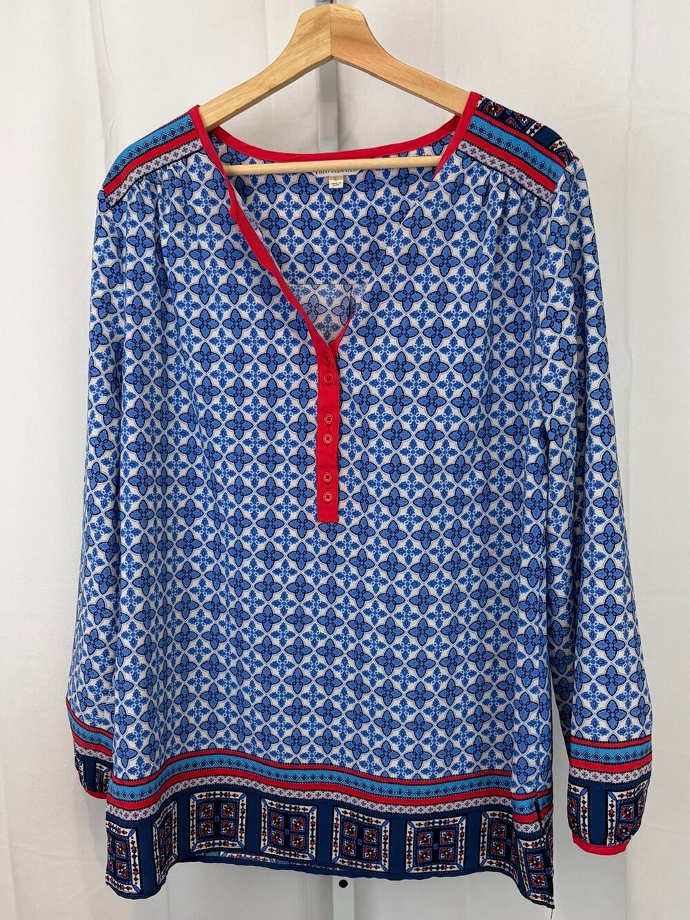 TRAVELSMITH Geometric Popover Tunic Top V Neck Henley Long Sleeve Blue Red L